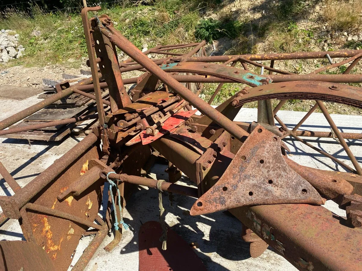 Kavernaland 4 furrow plough - Image 3