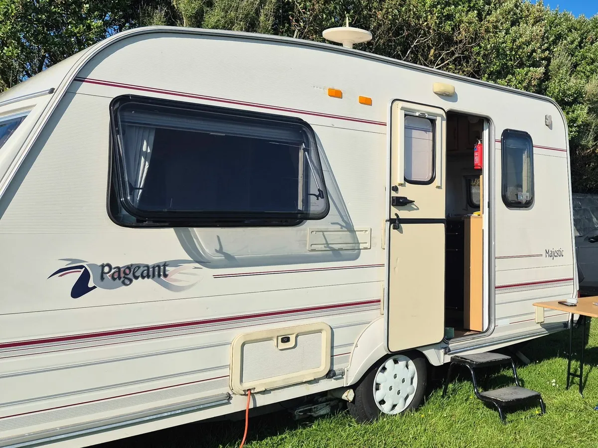 2 Berth Bailey Majestic Pageant Caravan - Image 1