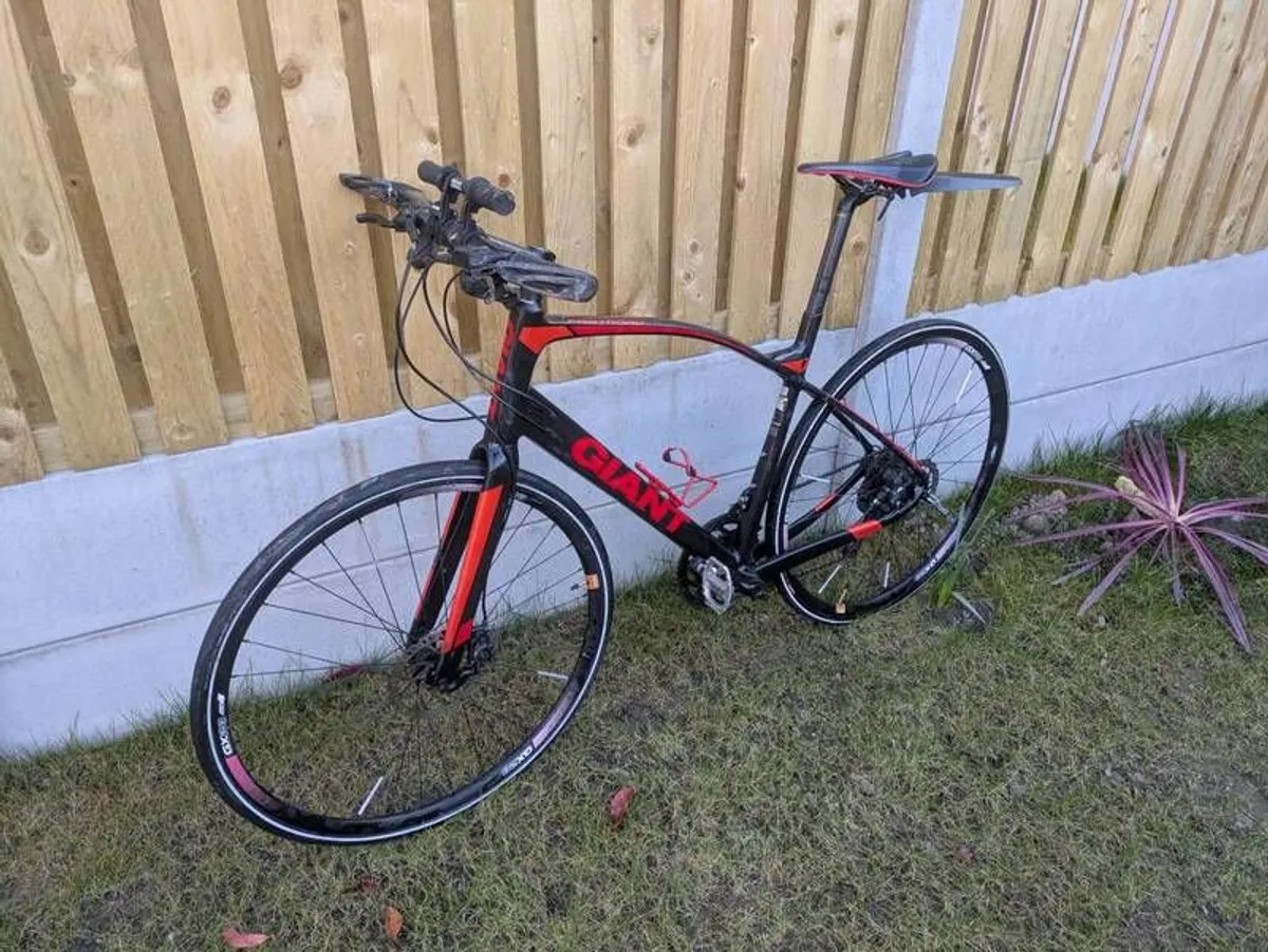 Giant Fastroad hybrid road bike - Image 2