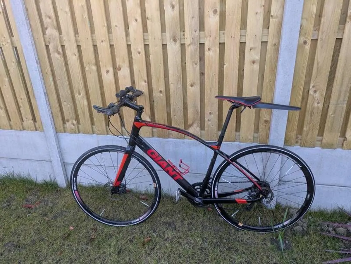 Giant Fastroad hybrid road bike - Image 3