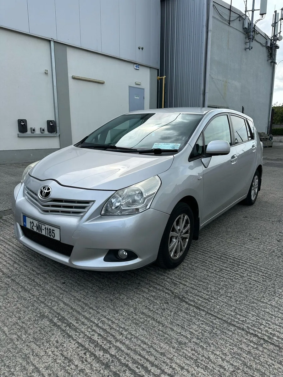 Toyota  verso - Image 1