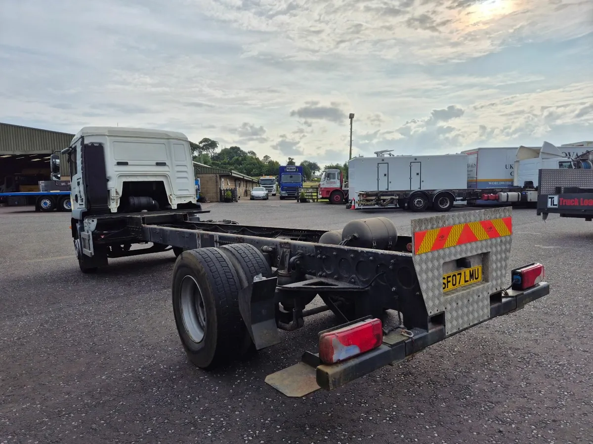 07 MAN 18.240 sleeper 24ft c/c 18 tonner - Image 3