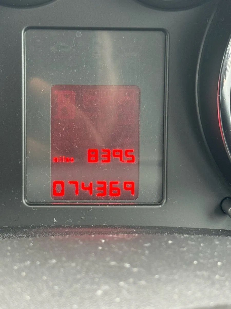Opel Astra 2012 1.4L - Image 2