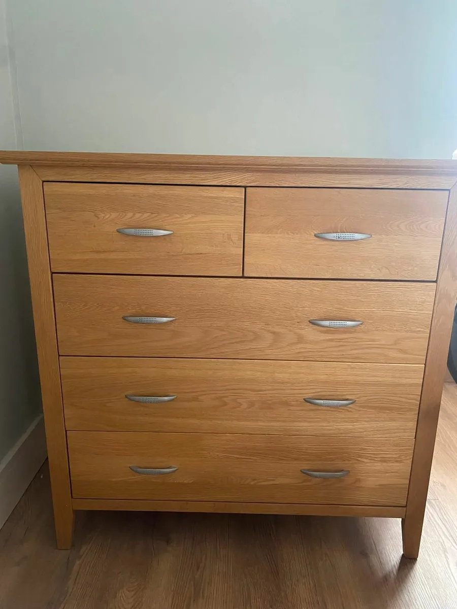 Bedroom suite - Image 2