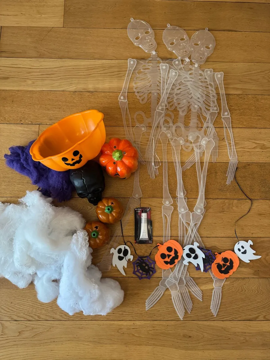 Halloween Decorations - Image 1