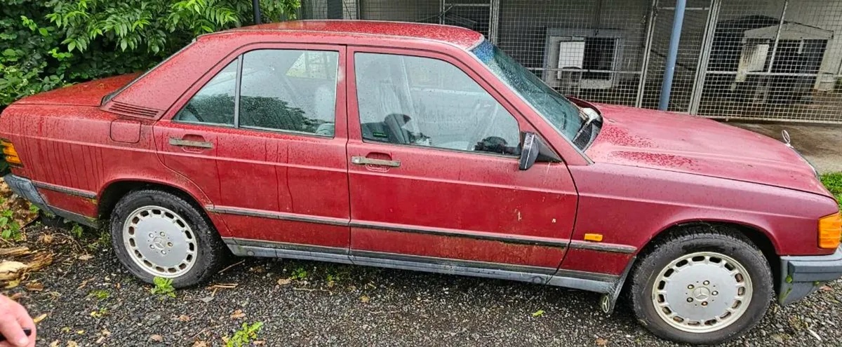 Mercedes 190E - Image 3