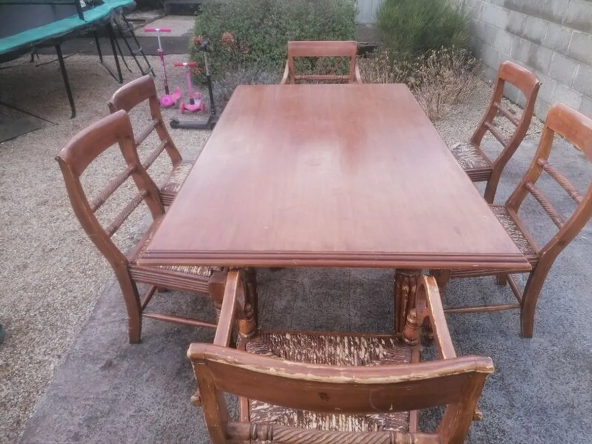 Dining room table with six chairs - Image 3