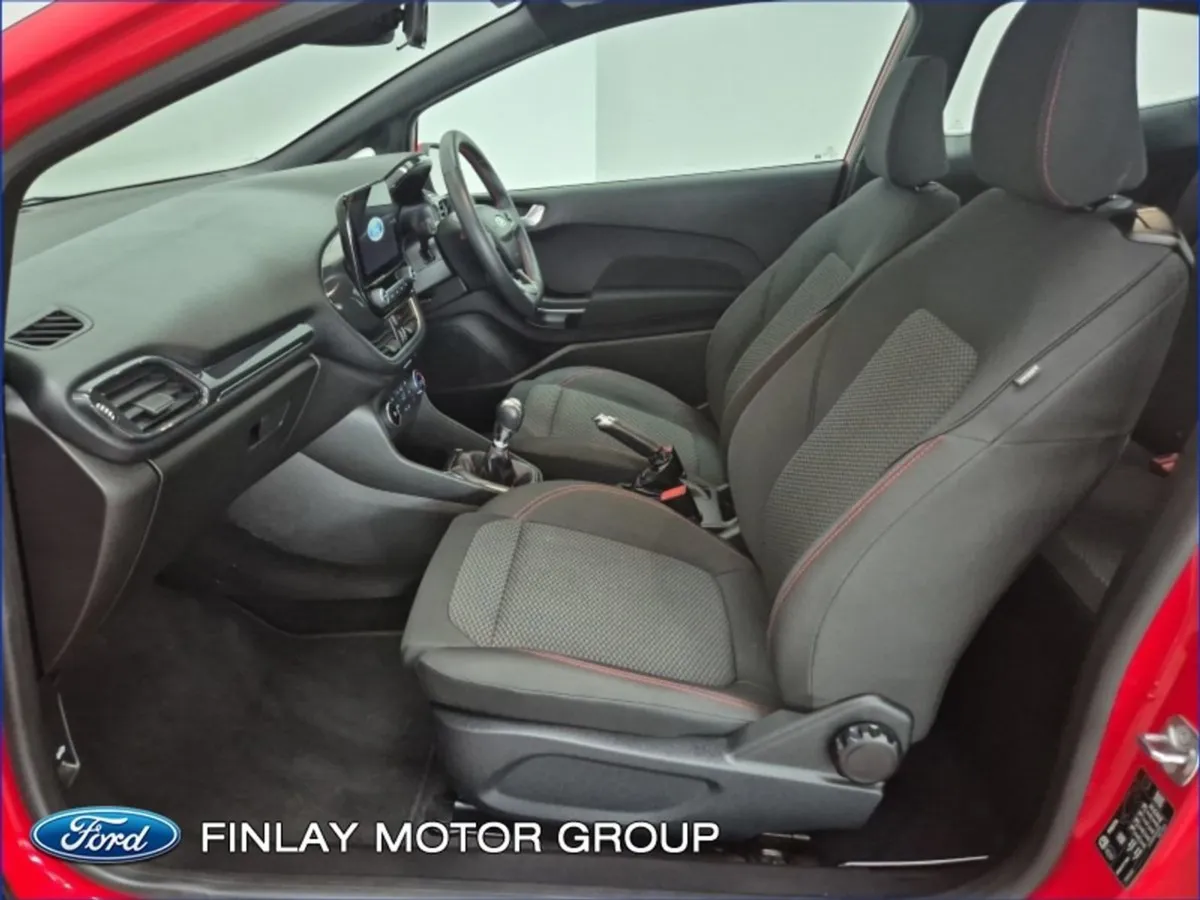 Ford Fiesta 1.0t Ecoboost 100 PS St-line 3dr  hea - Image 4
