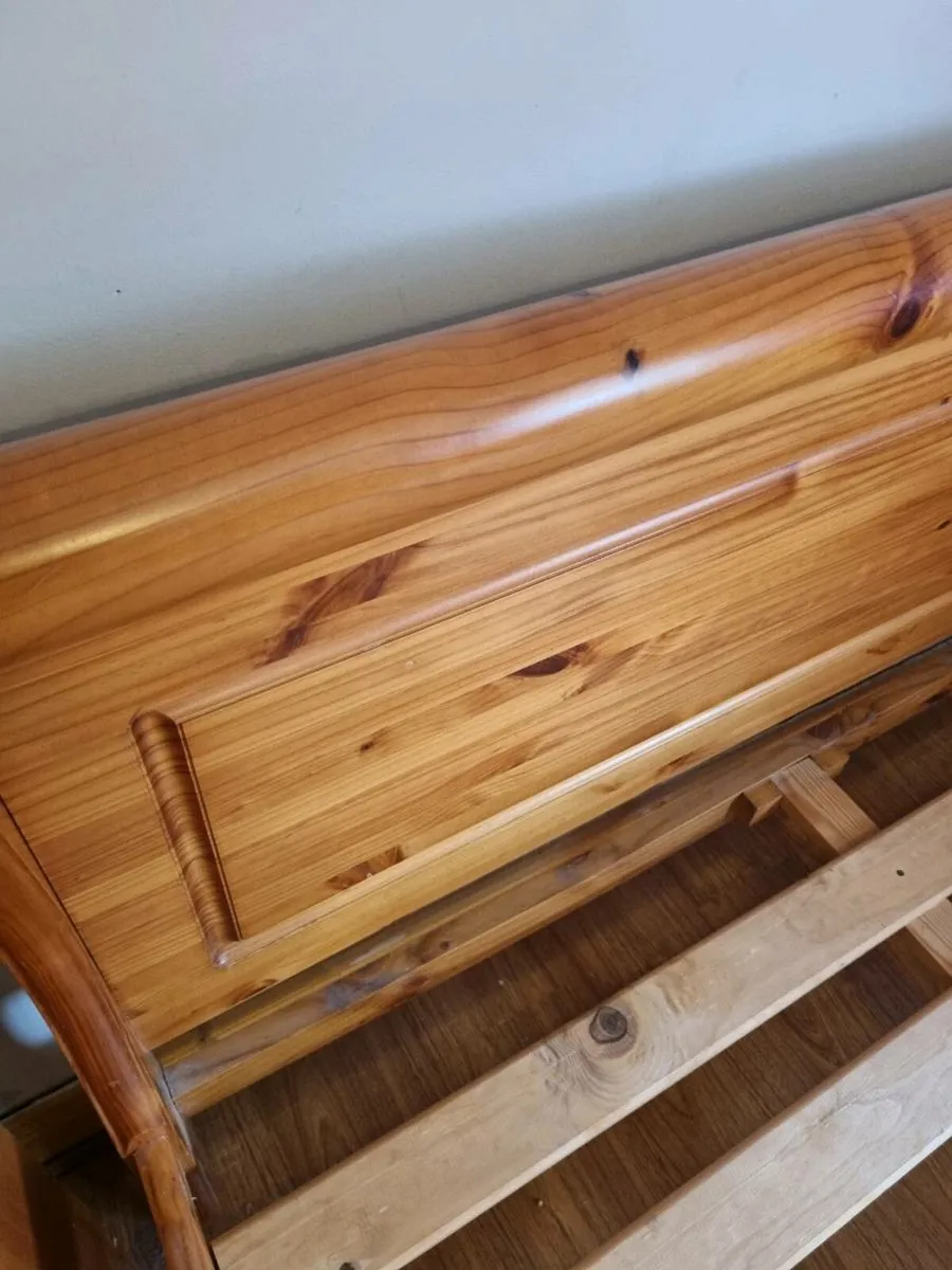 King Size Sleigh Bed - Image 4