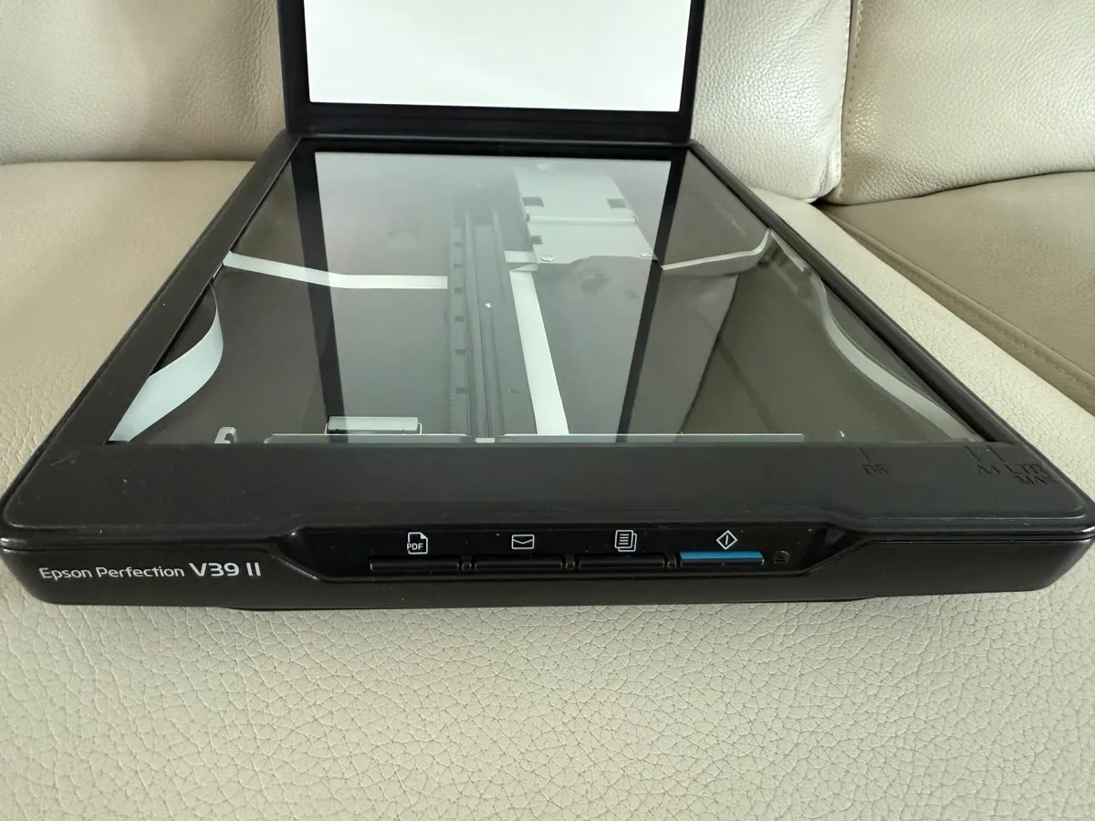 Epson Perfection V39II Scanner - Image 3