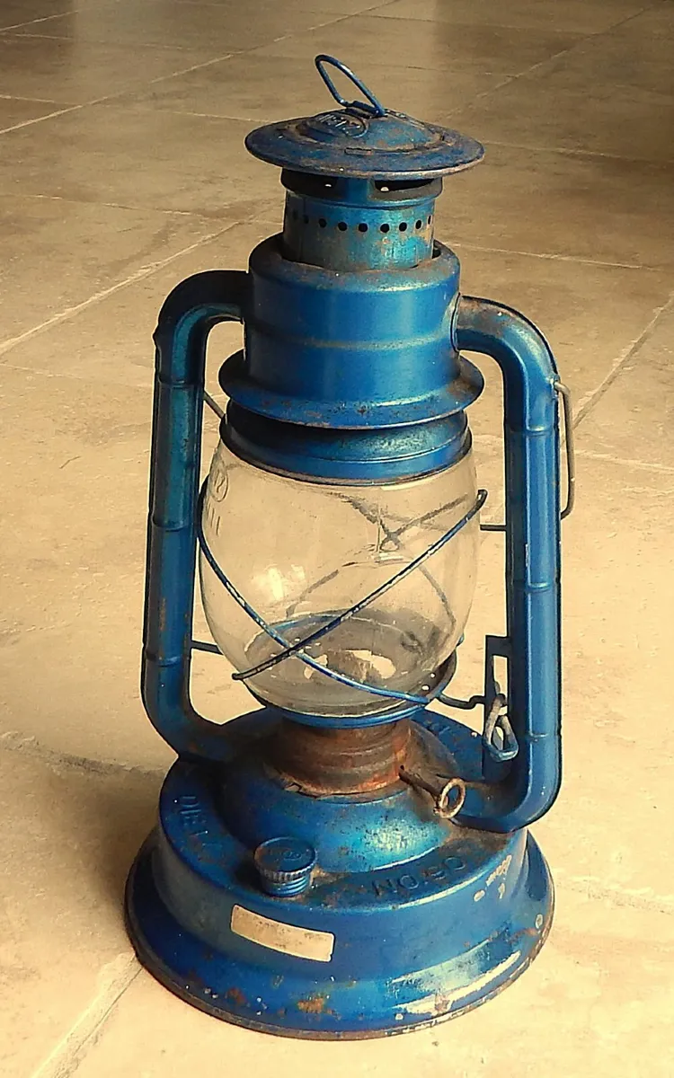 Vintage Dietz No 90 Blue Oil Lantern - Image 3