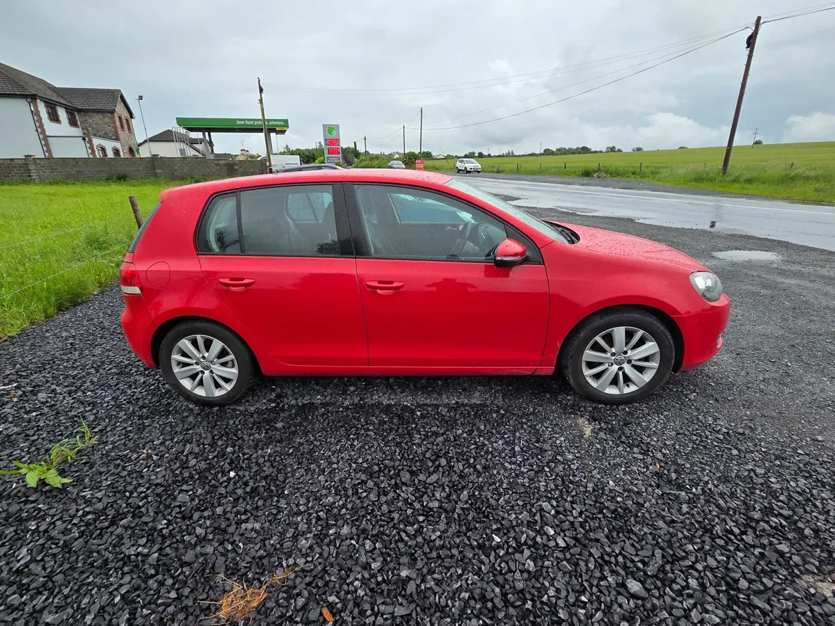 Volkswagen Golf 2011 - Image 3