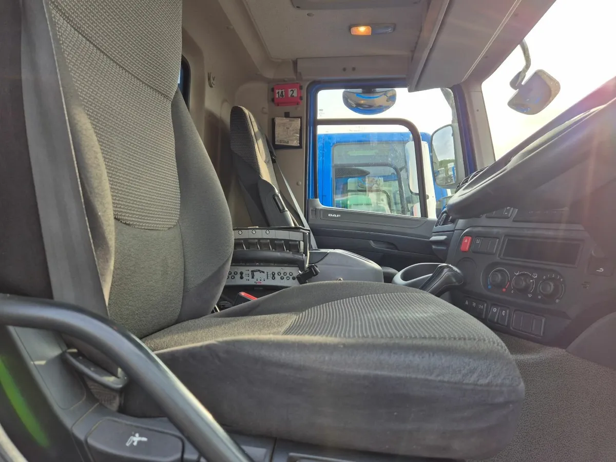 2015 Daf CF330 r/lift steer HIAB 144 Duo - Image 4
