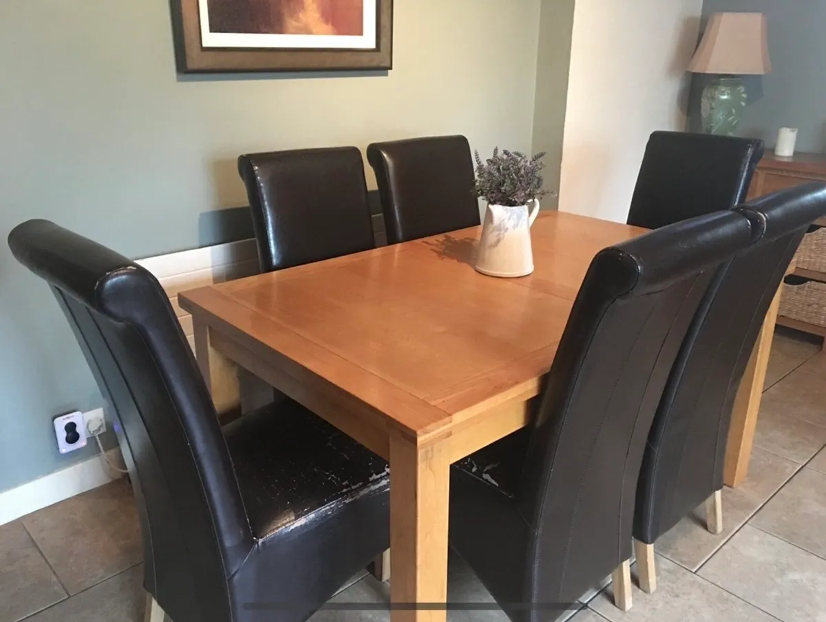 Kitchen dining Table - Image 1