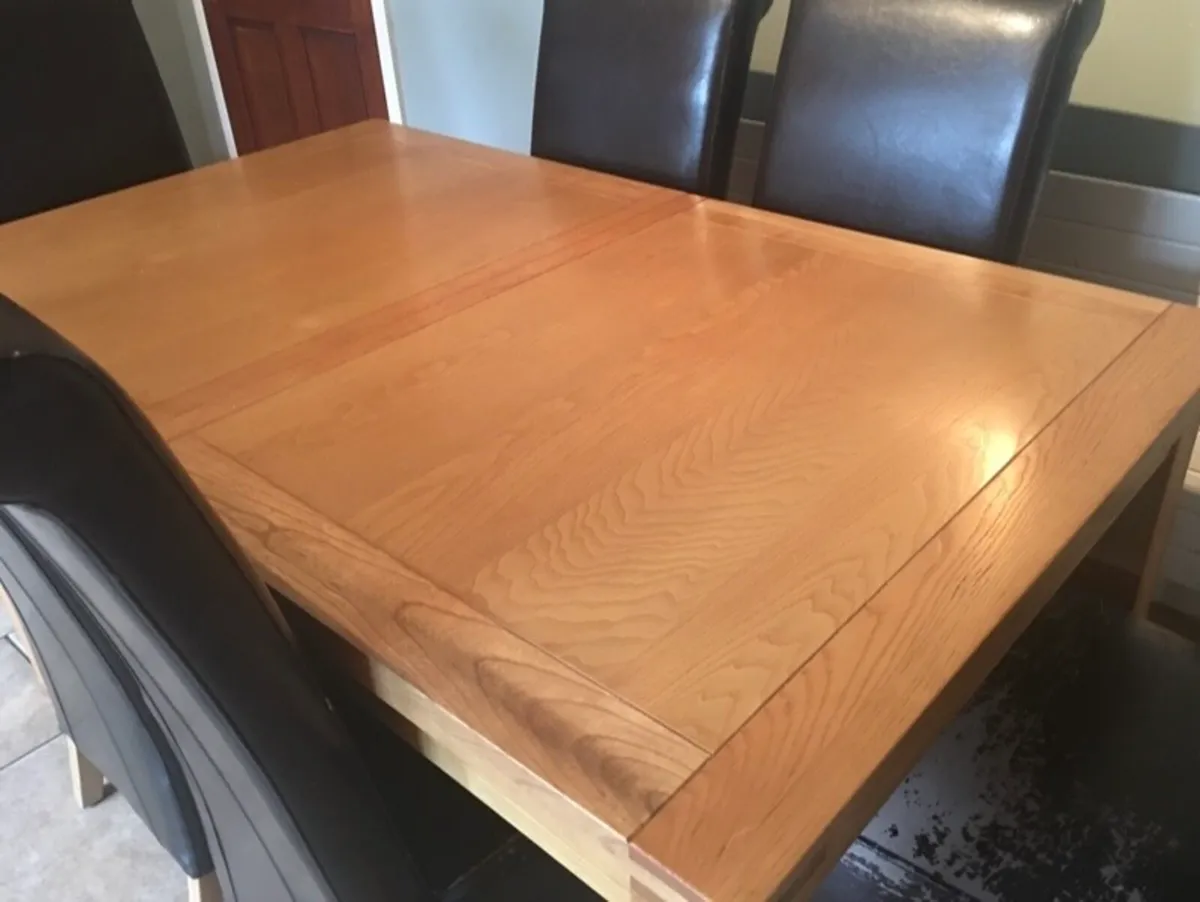Kitchen dining Table - Image 4