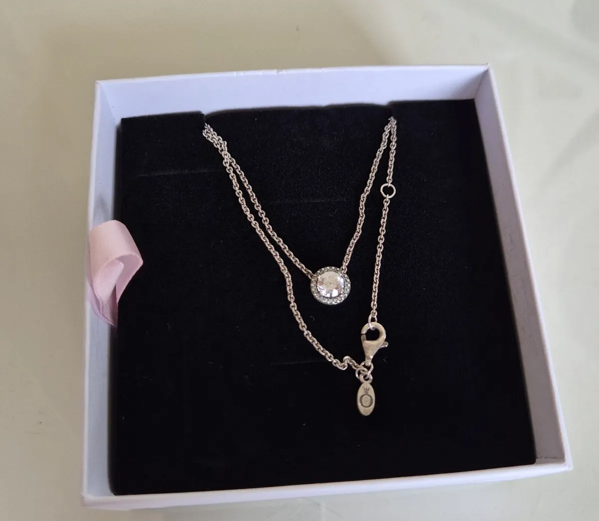 Pandora Round Sparkle Necklace Excellent Condition - Image 2