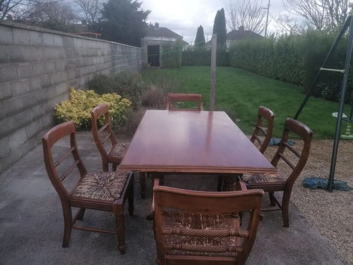 Dining room table with six chairs - Image 2