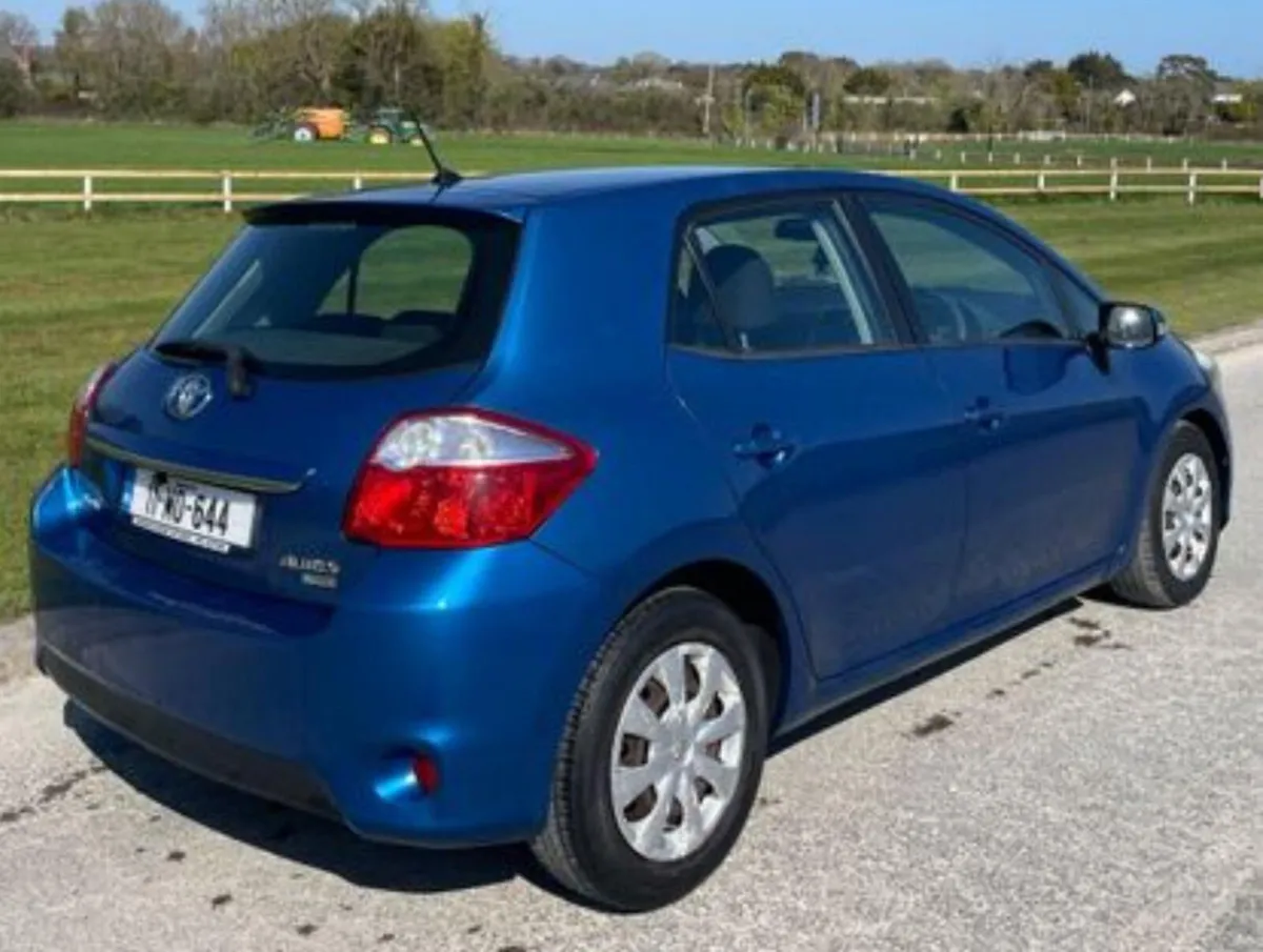 Toyota Auris 1.4 D4D 2011 - Image 3