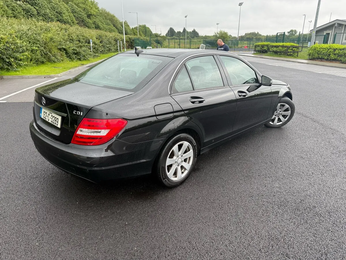 Mercedes C class Automatic - Image 4