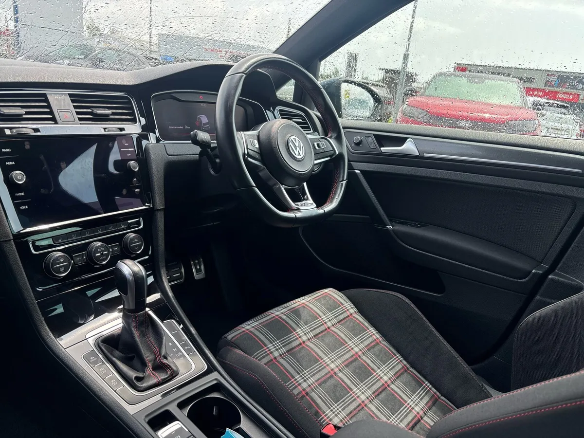 Volkswagen Golf 2020 GTI 2.0 TSI 245HP - Image 3