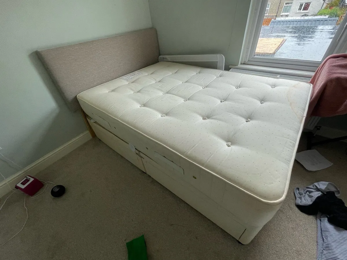 4’6 bed and mattress FREE - Image 1