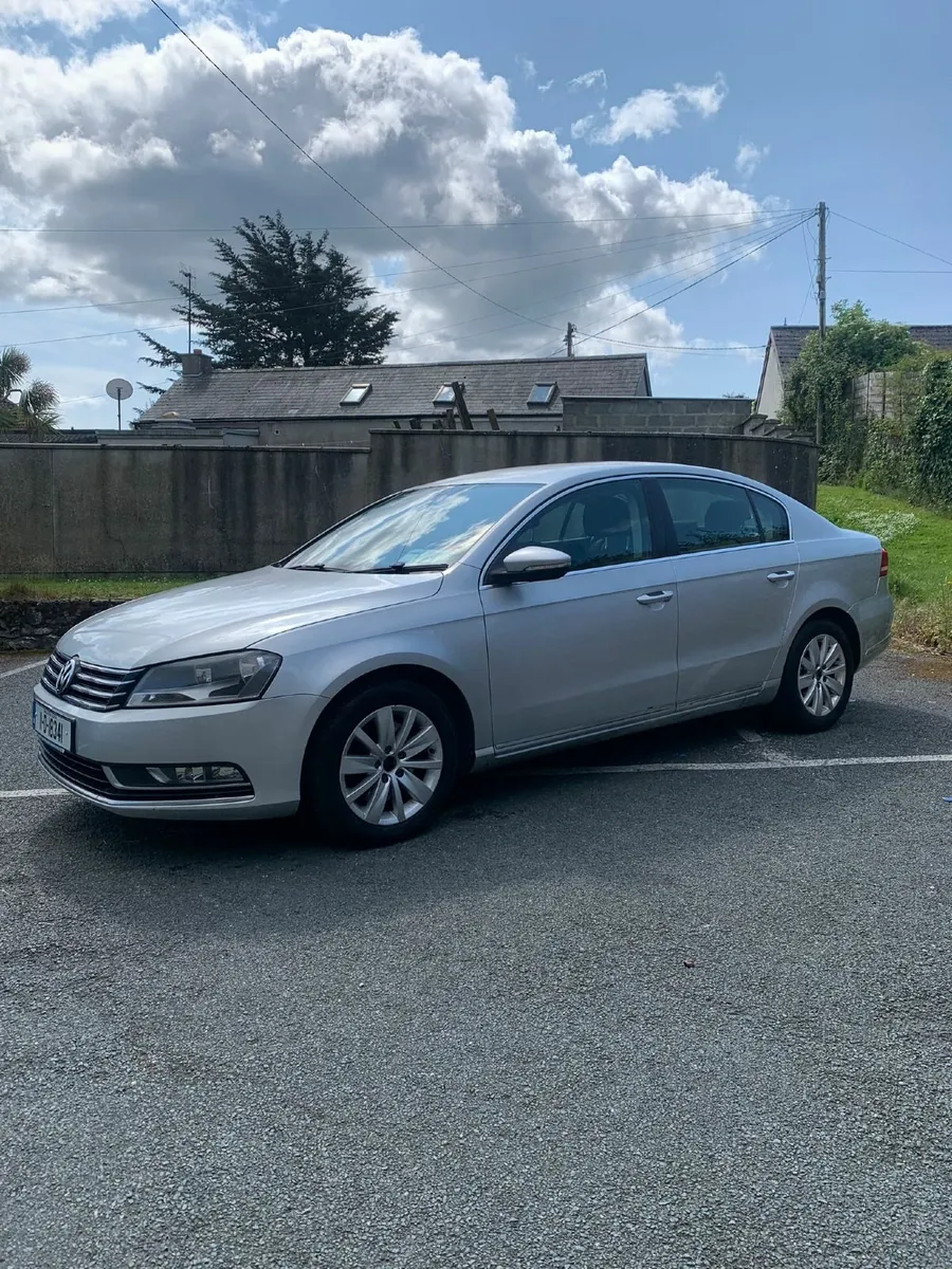 Volkswagen Passat 2011 - Image 1