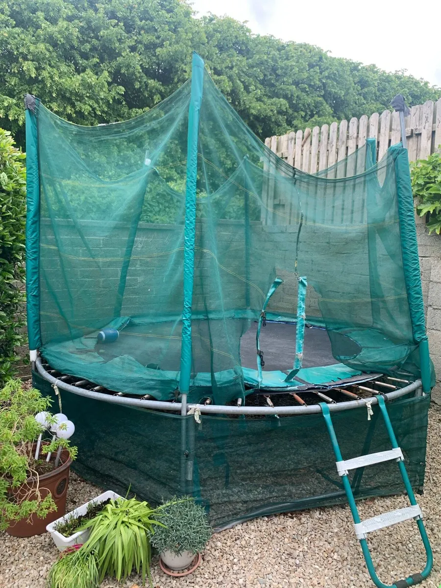 Trampoline