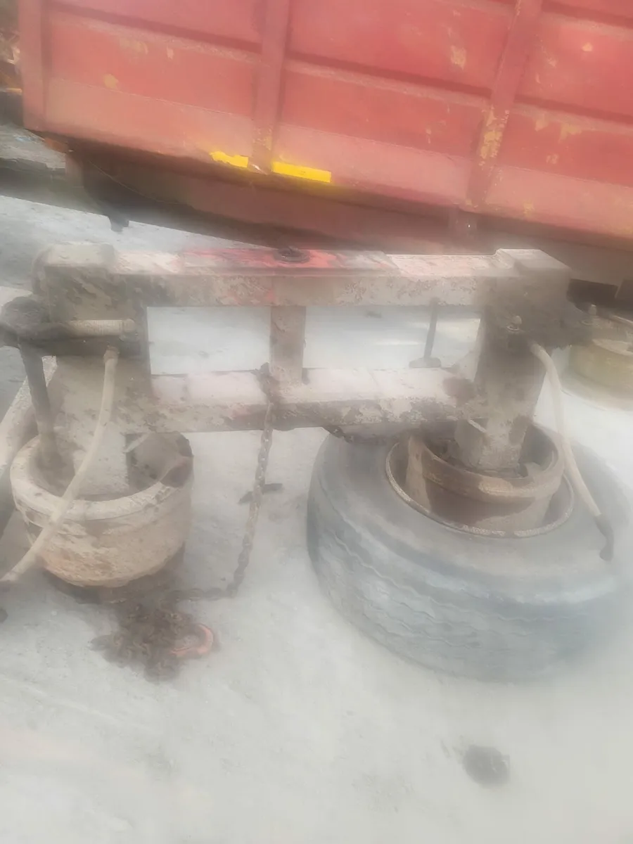Wanted boggy axle 18ft smyth silage trailer - Image 2