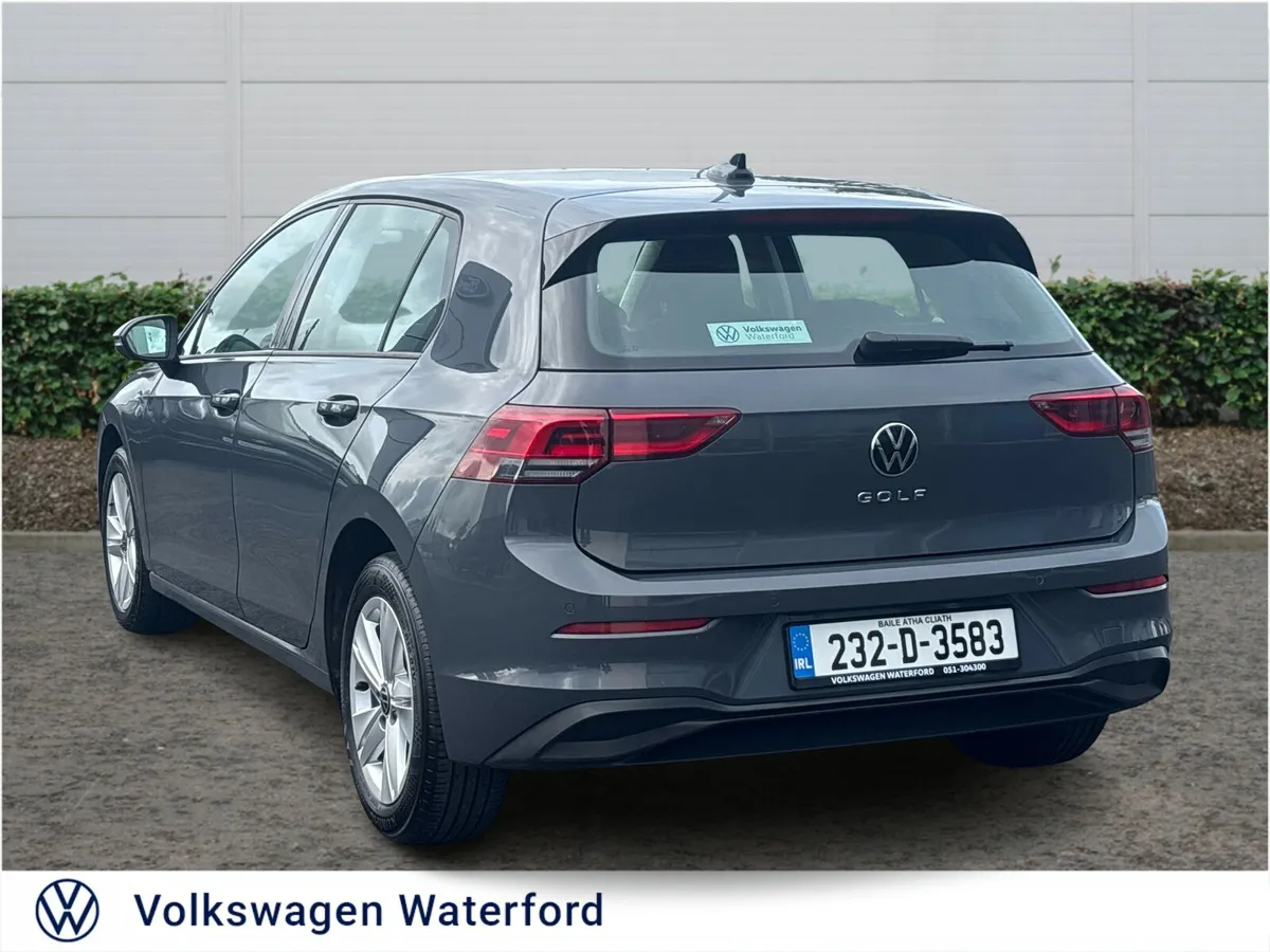 Volkswagen Golf 2023 - Image 4