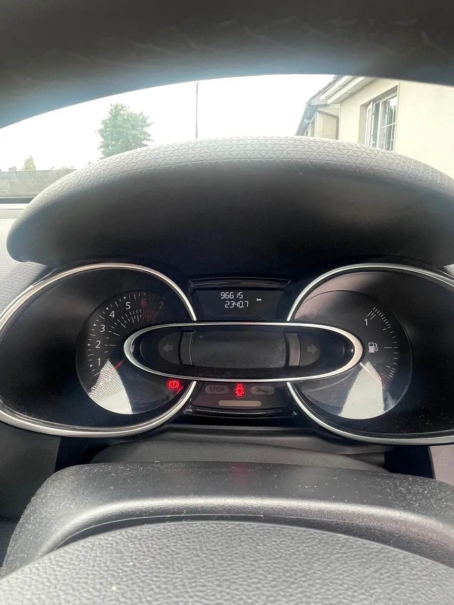 Car - Image 2