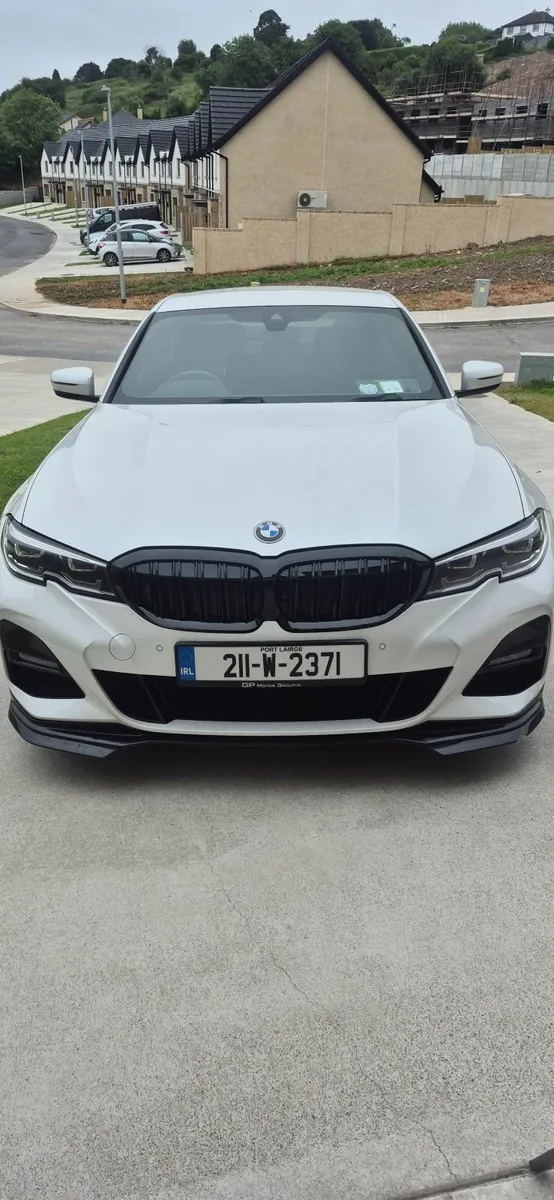 BMW 3-Series 2021 - Image 3