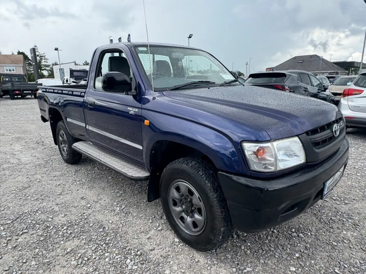 Toyota 4Runner 2.5 - Image 3