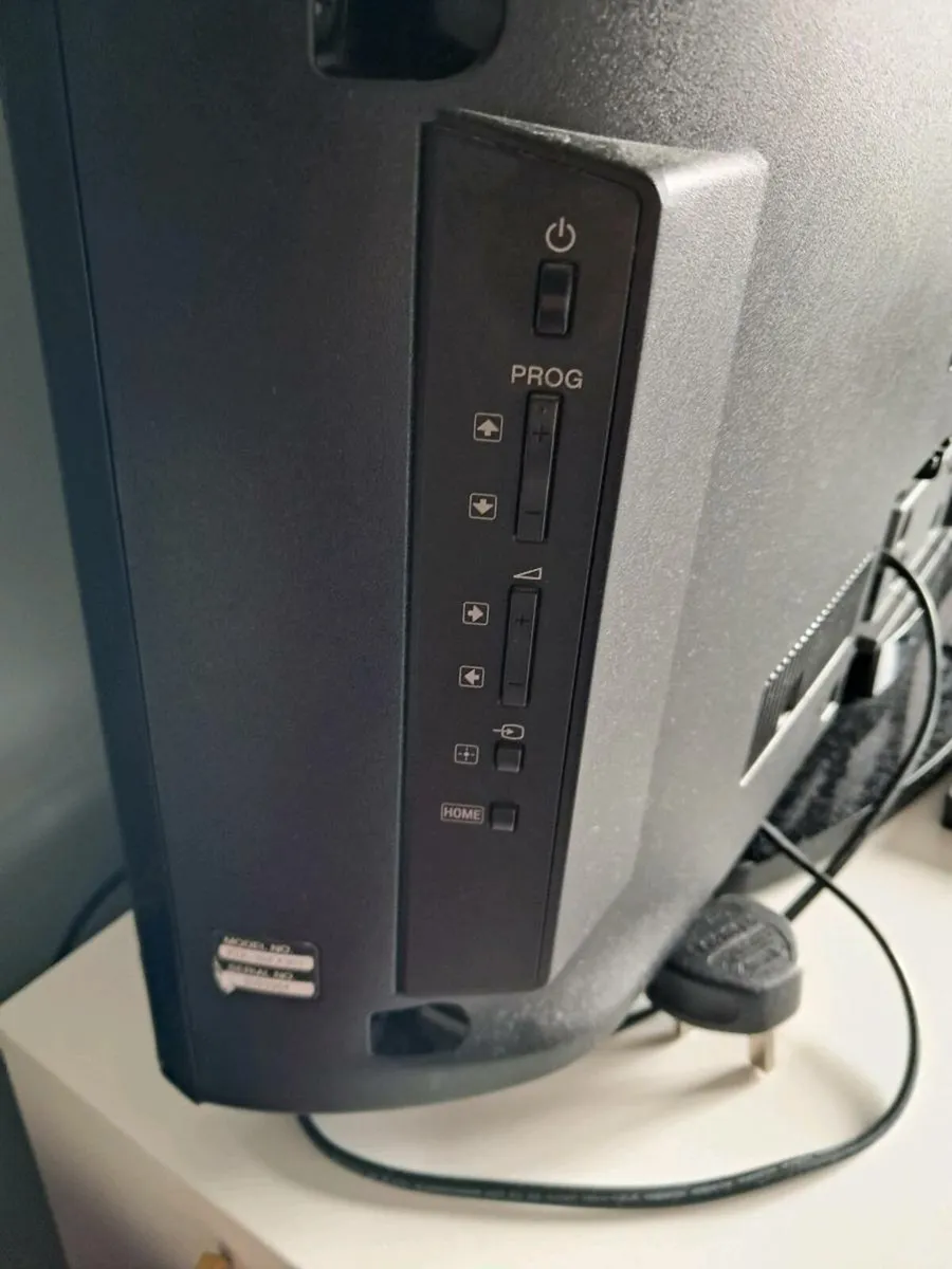 32" Sony Bravia Television - Image 3