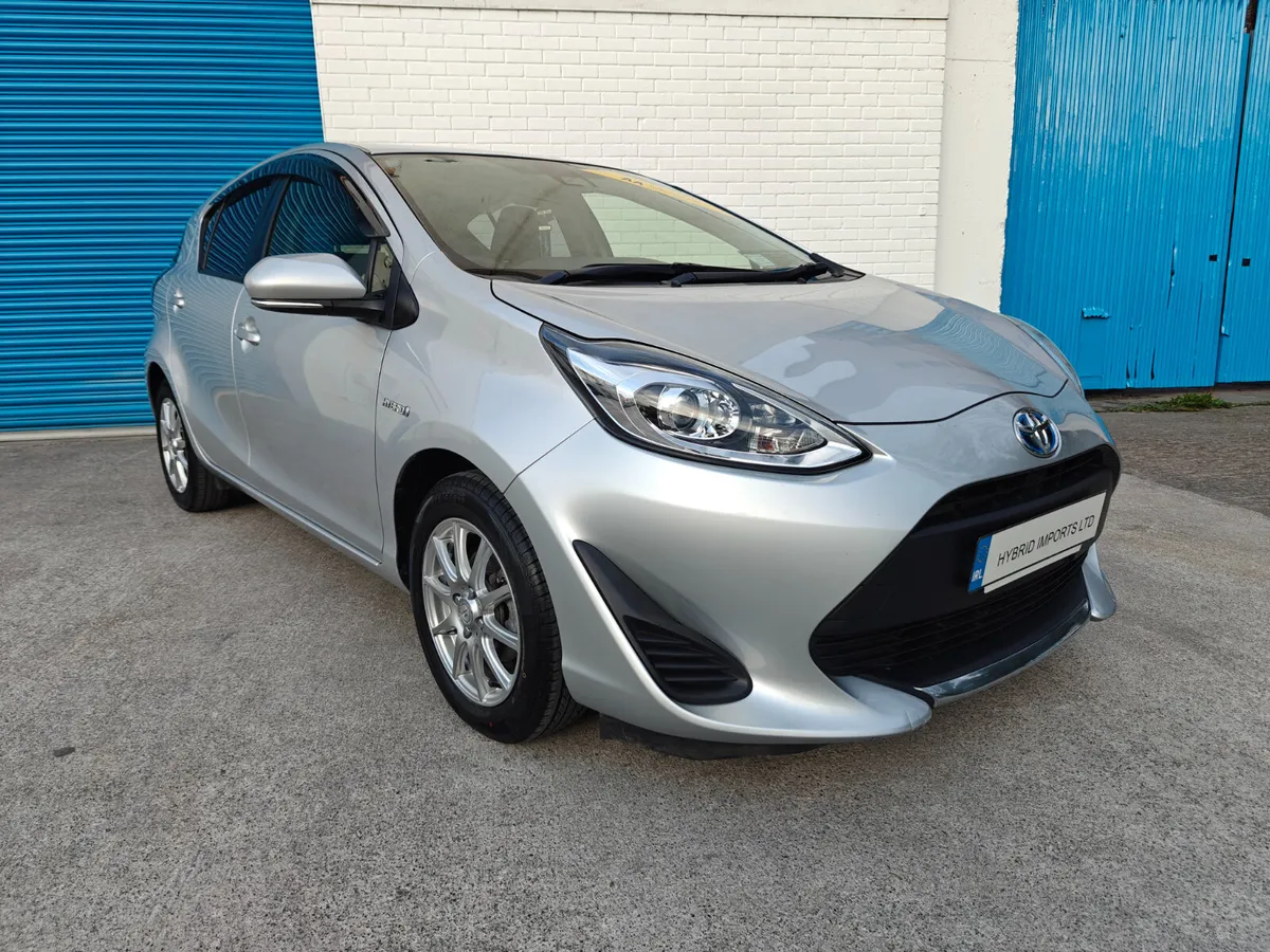 2020 TOYOTA AQUA SELF CHARGING HYBRID - Image 1