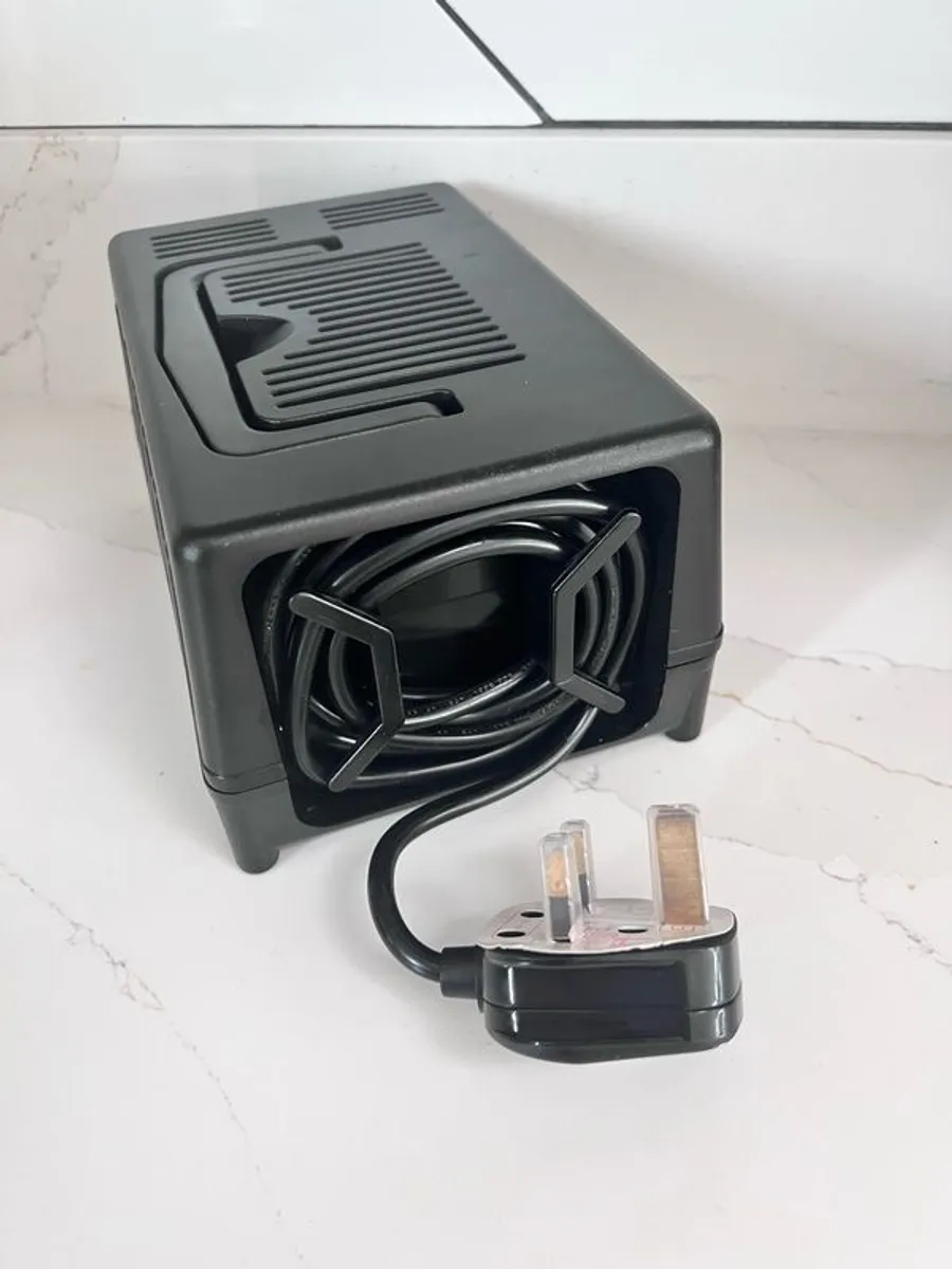 SDVC-300 Step-down Voltage Converter - Image 3