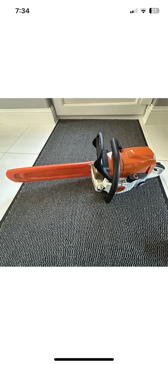 Selection of chainsaws - Image 3