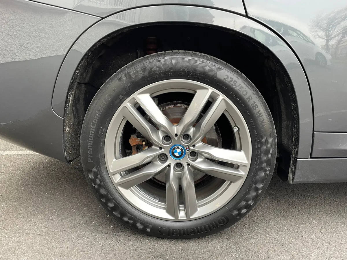 XDRIVE25E M SPORT AUTO - HEATED LEATHER - LOW TAX - Image 2