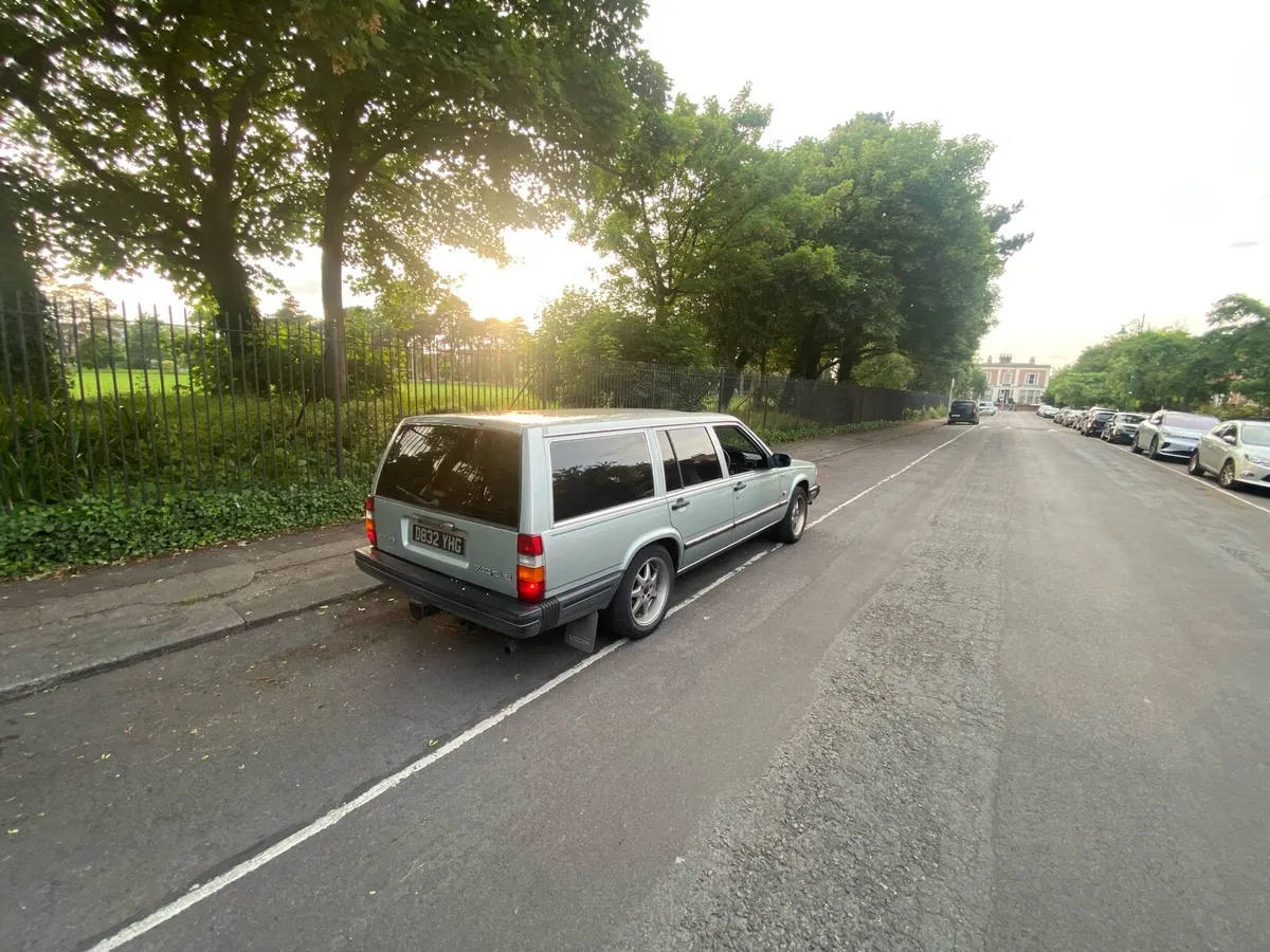 Volvo 740 - Image 1