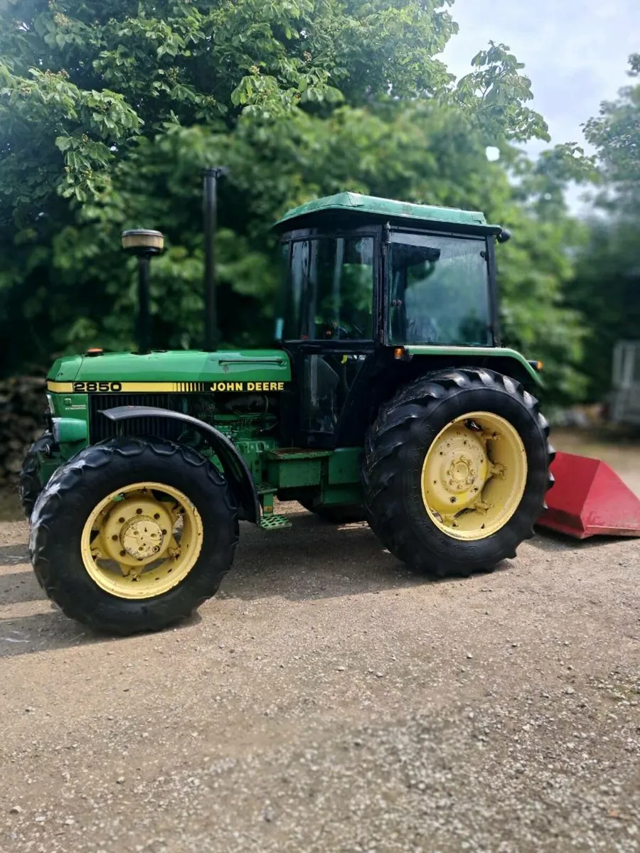 John Deere 2850 - Image 1