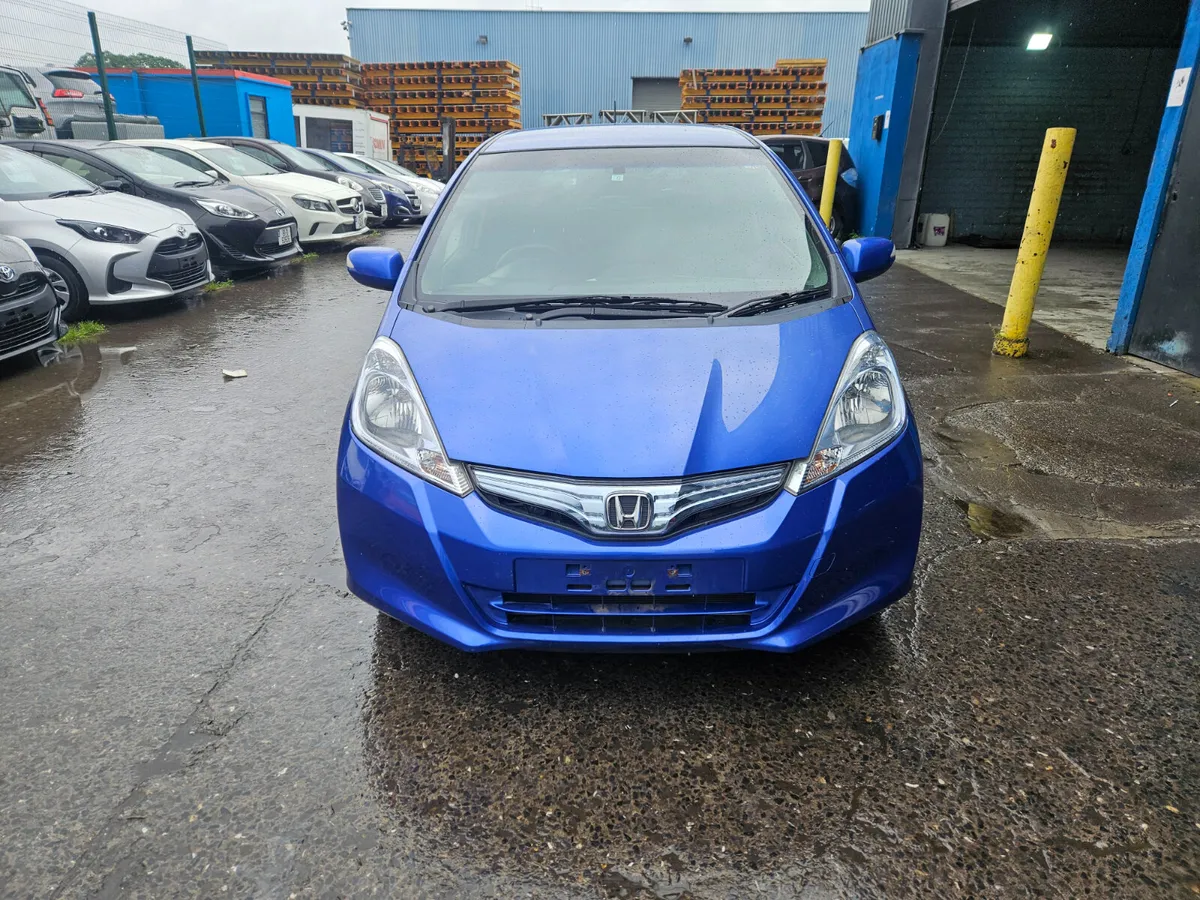2012 Honda Fit Hybrid Automatic - Image 2