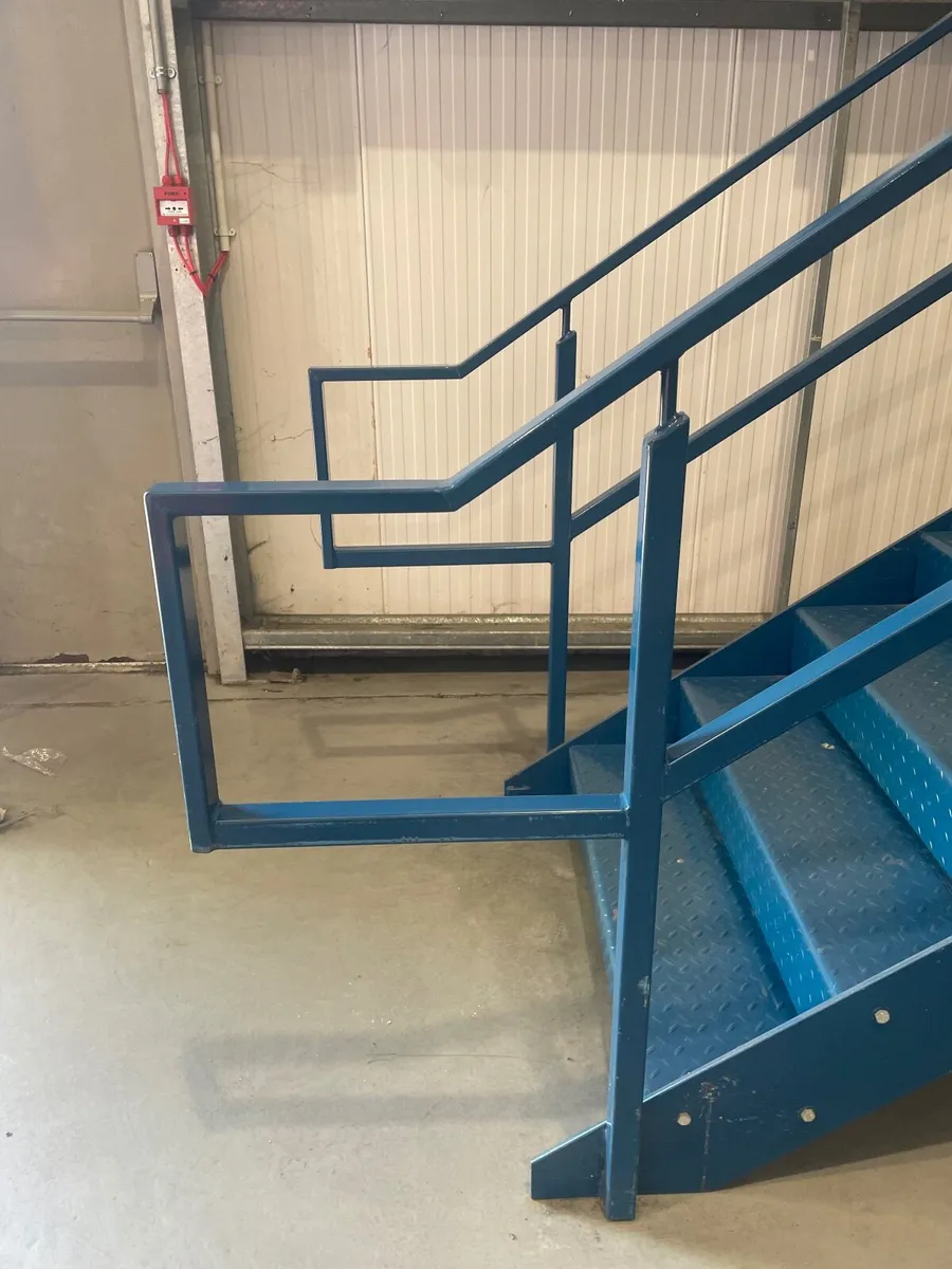 Pallet racking and mezzanine stairs - Image 4
