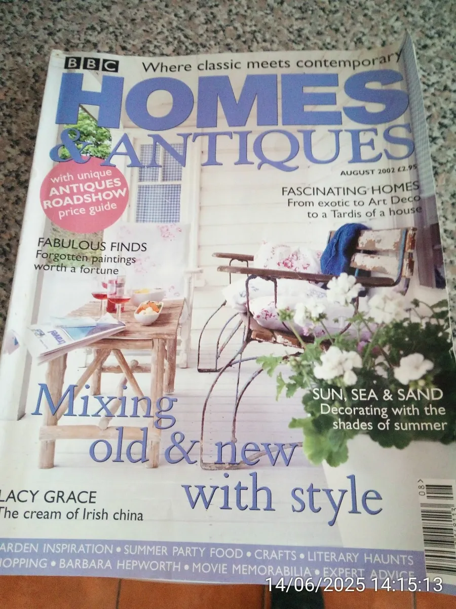 BBC Homes & Antiques magazines - Image 1