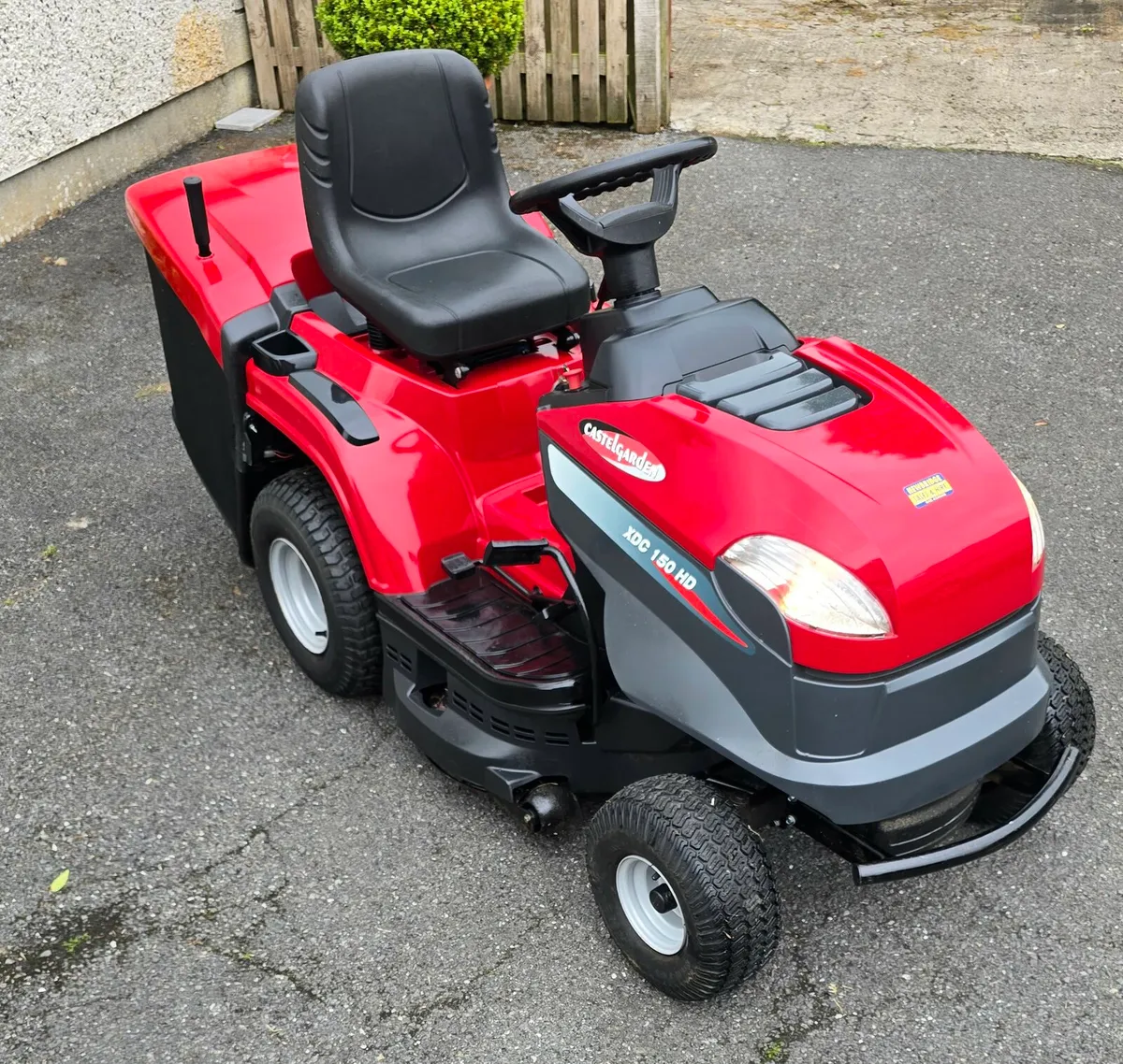 AS NEW 15hp CASTELGARDEN - Image 1