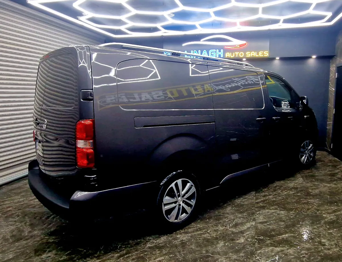 VAUXHALL VIVARO 2020 DIESEL - Image 3
