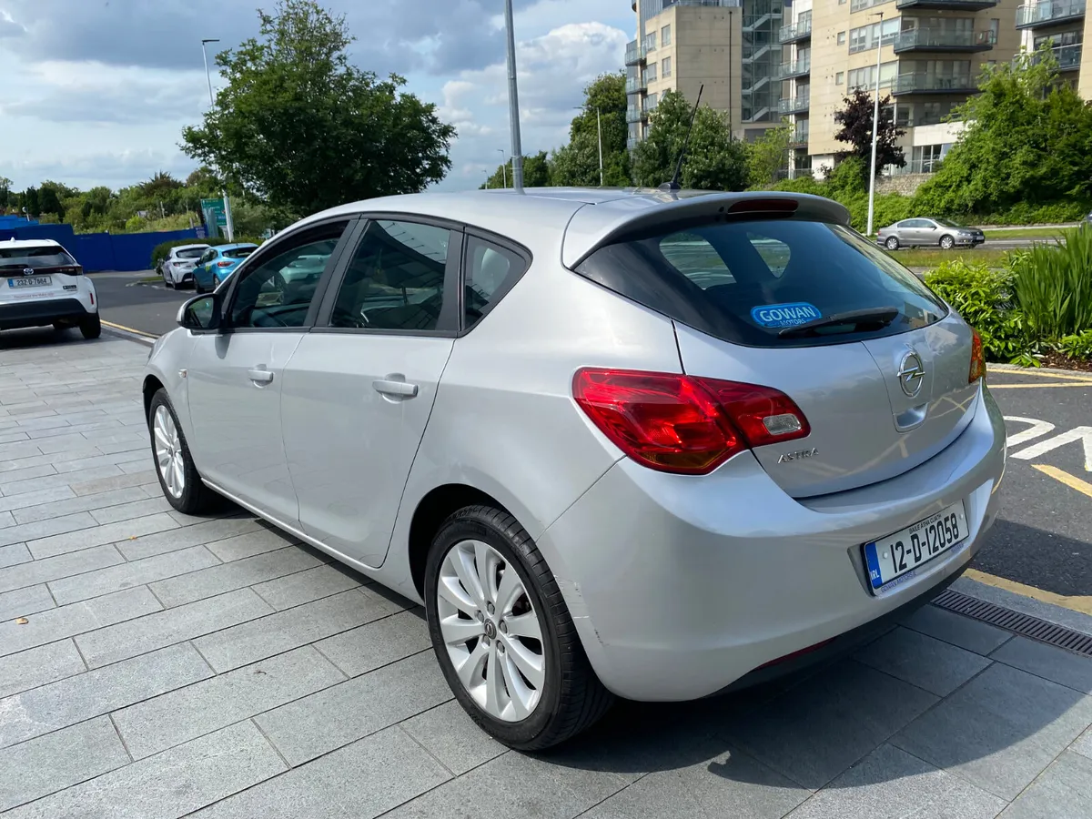 Opel Astra - Image 4