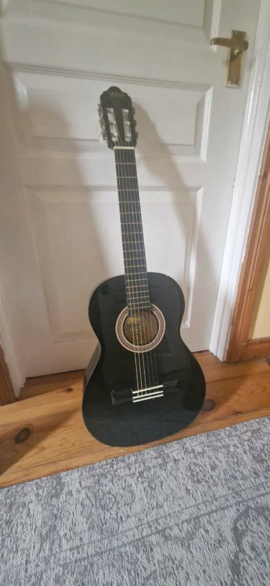 Childs guitar - Image 1