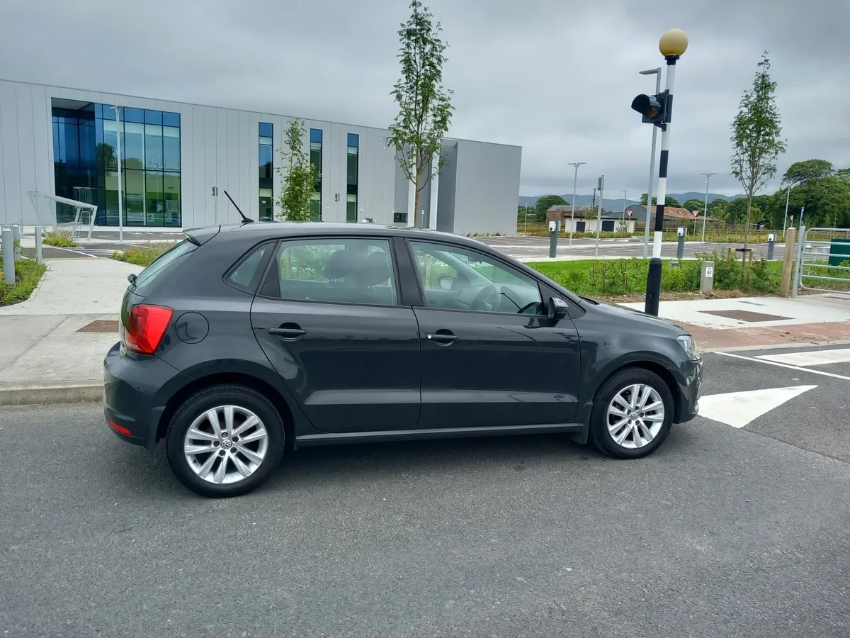 Volkswagen Polo 2015 - Image 3