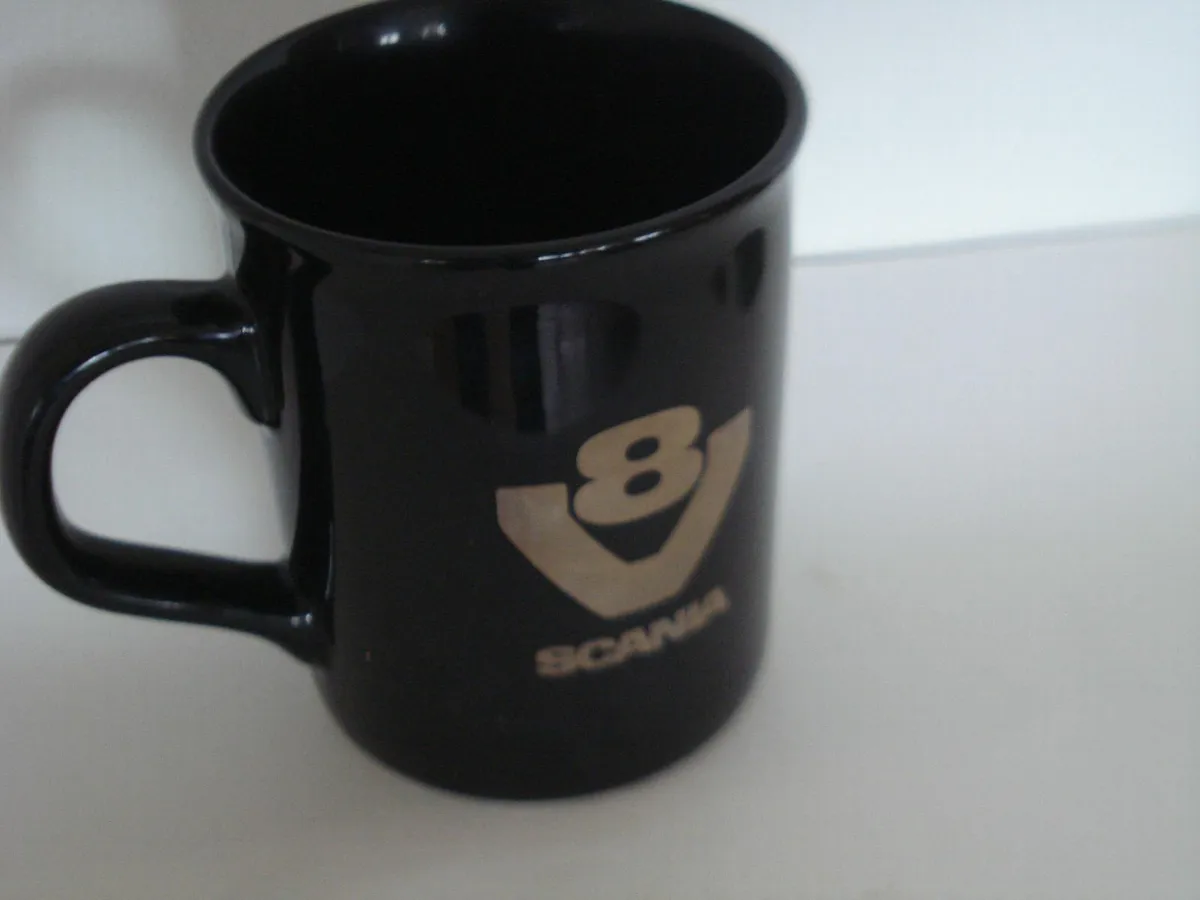 SCANIA V-8 TRUCK BLACK  GLOSS MUG. - Image 1