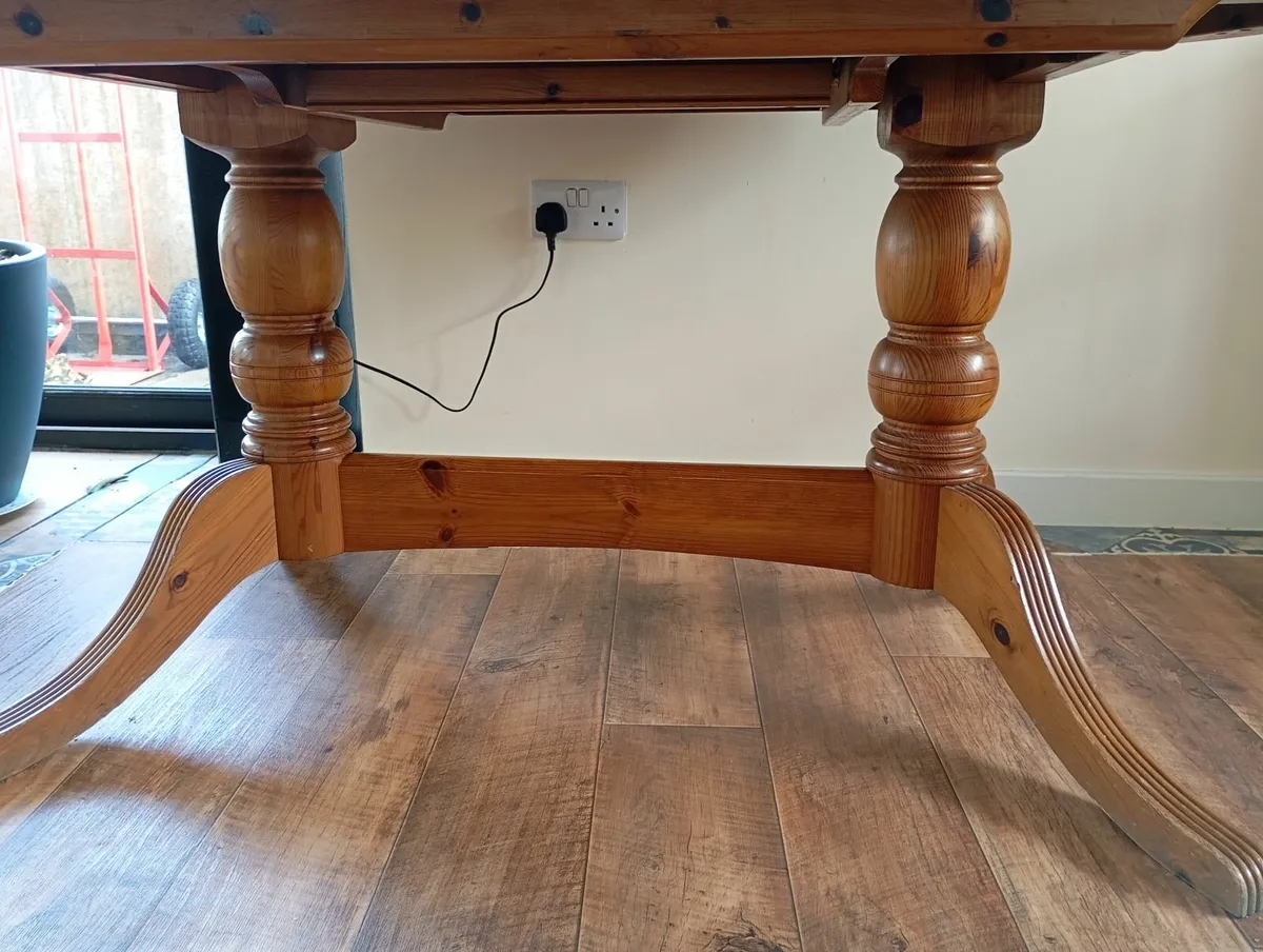 Kitchen Table - Image 3