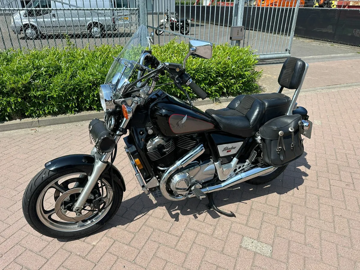 HONDA SHADOW 1100 - Image 2